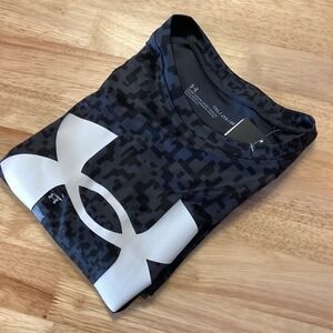 NWT Boys Under Armour Camo Short Sleeved‎ Performance Tee Black YXL